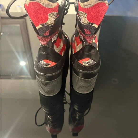 Louis Vuitton Desert Boots - Picture 3 of 4